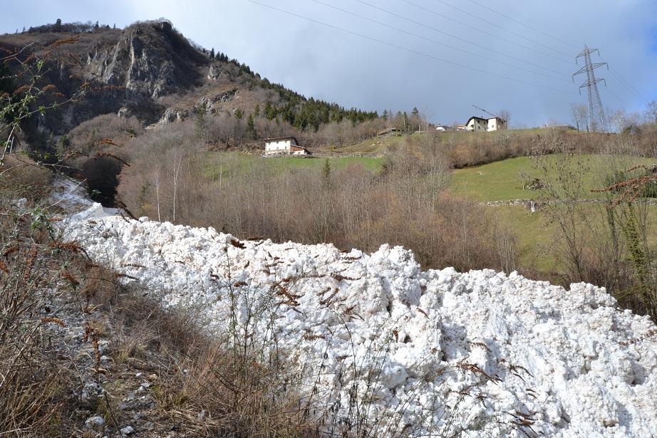 avanza la valanga a ludrigno 9 febbraio 2014 valseriana news